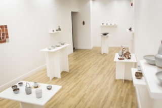 Blick in die Galerie art gallery kunst galerie keramik, metal